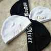 Bonnet-personnalis-avec-nom-pour-b-b-noir-ou-blanc-style-gothique-style-punk-pour-aller.jpg_Q90.jpg_ (1)