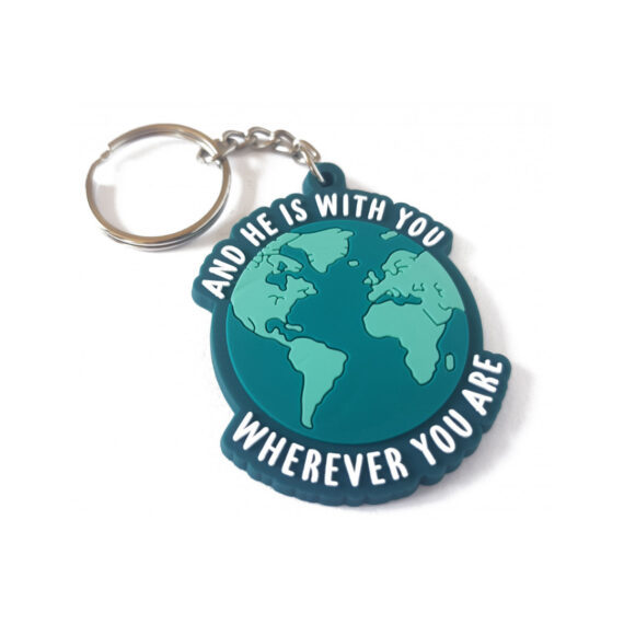 and-he-is-with-you-sleutelhanger (1)